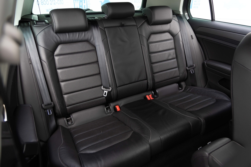 Volkswagen e-Golf 2018 фото 25