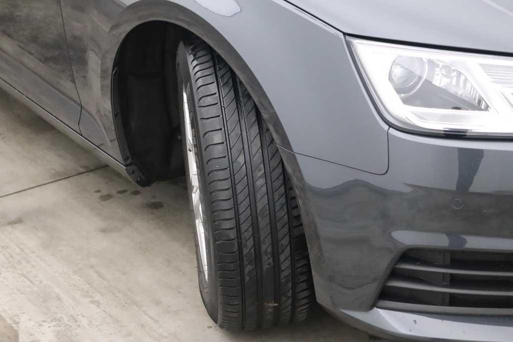 Audi A4 2016 фото 32