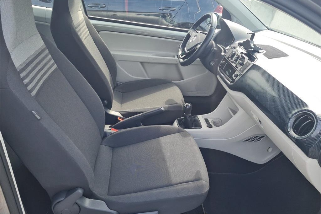 Volkswagen Up 2018 photo 5