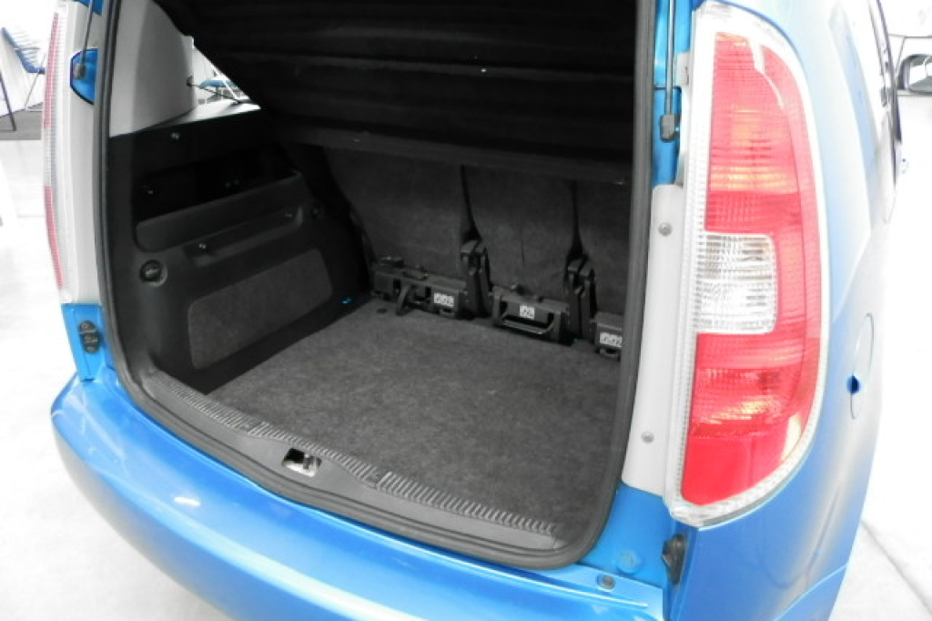 Skoda Roomster TDI 2008 photo 17