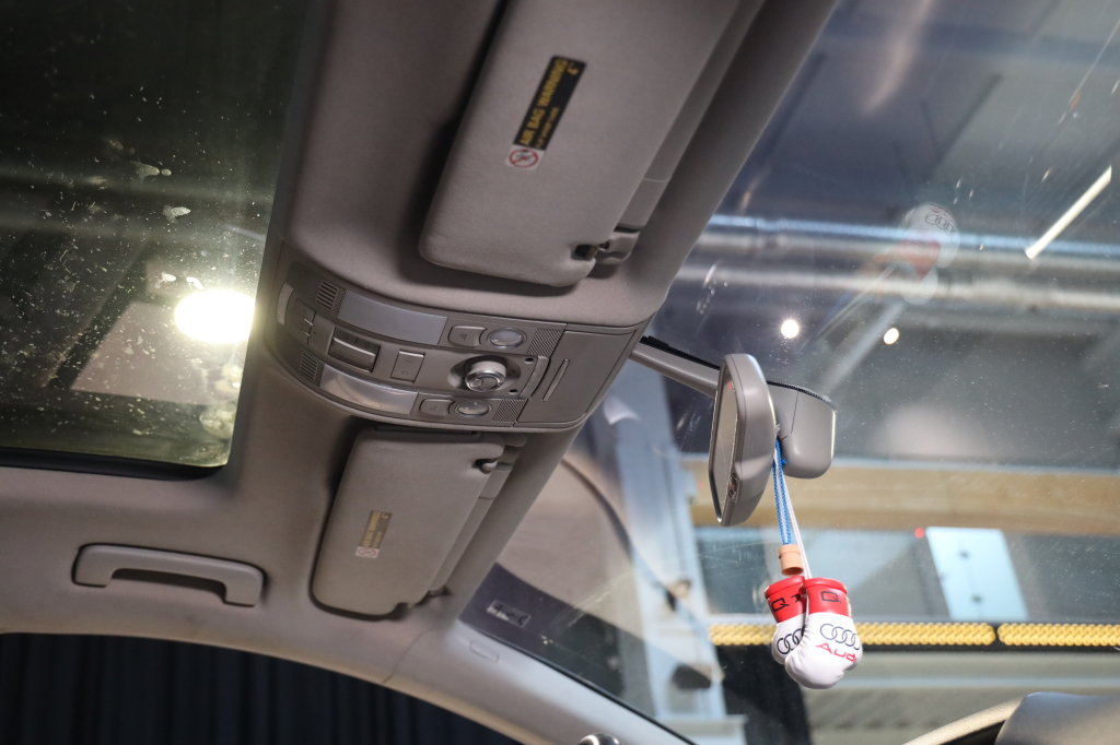 Audi Q7 2015 фото 38