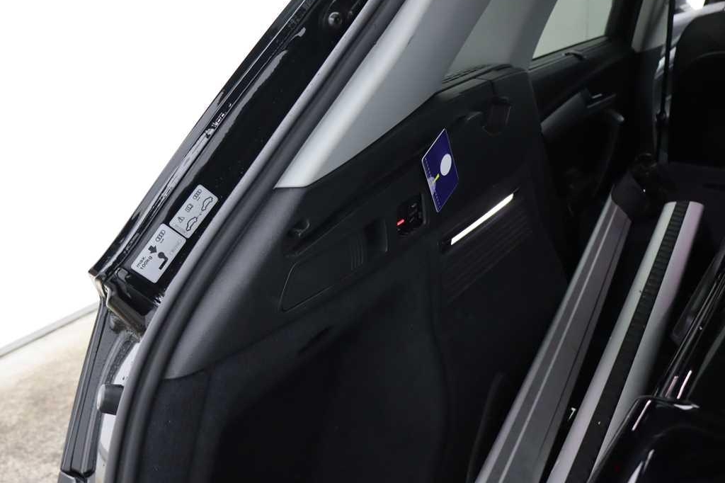 Audi Q5 2017 photo 10