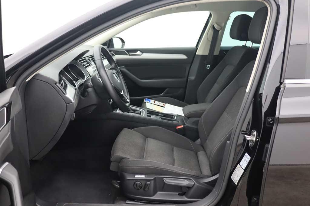 Volkswagen Passat Variant 2018 photo 6