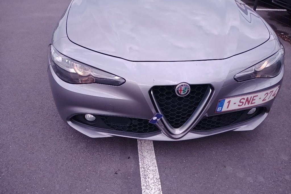 Alfa Romeo Giulia 2017 фото 9