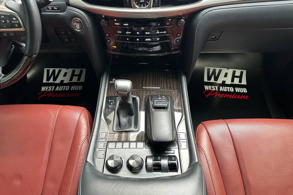 Lexus LX 450 2019 фото 21