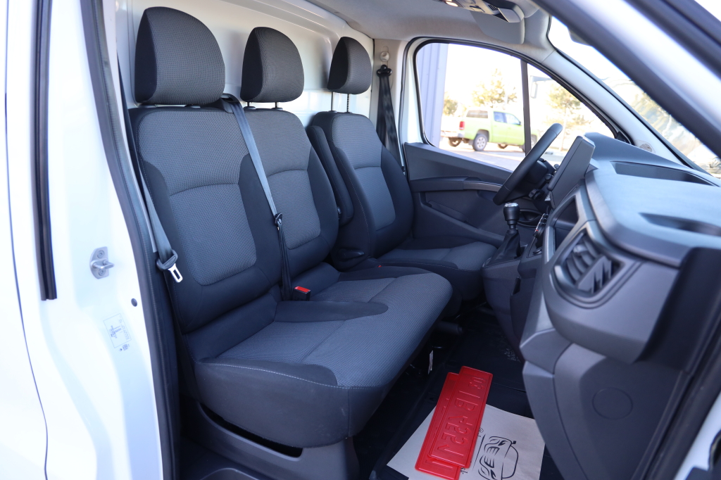 Renault Trafic 2023 фото 16