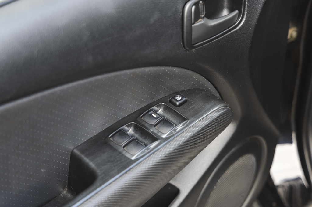 Mitsubishi Outlander 2005 фото 13