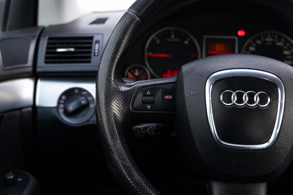 Audi A4 S-Line 2007 фото 16