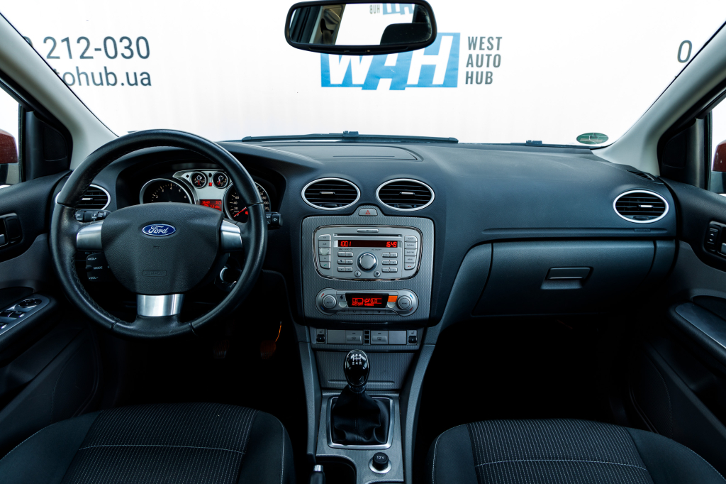 Ford Focus Titanium 2009 фото 10