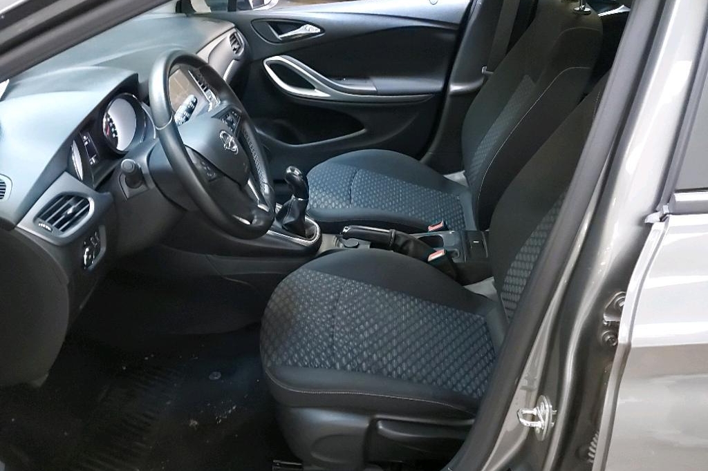 Opel Astra 2017 photo 13