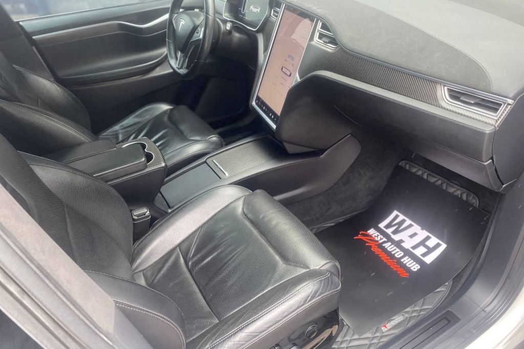 Tesla Model X 90D 2016 photo 10