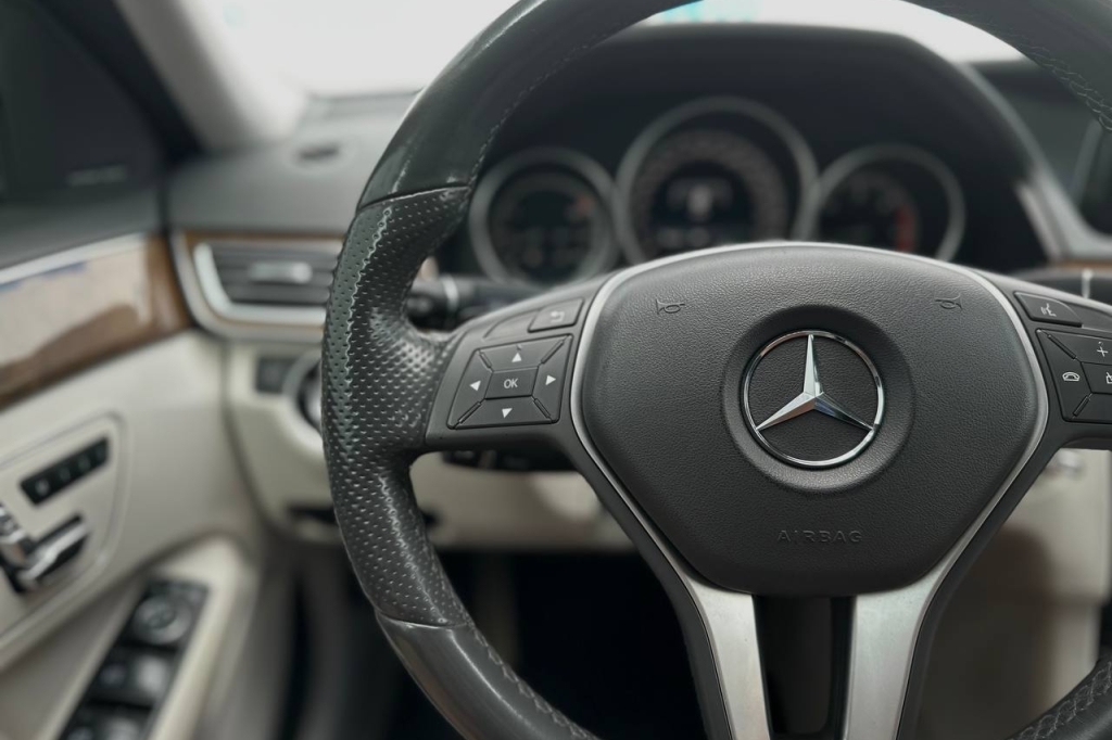 Mercedes-Benz E-Class 2015 4Matic фото 14