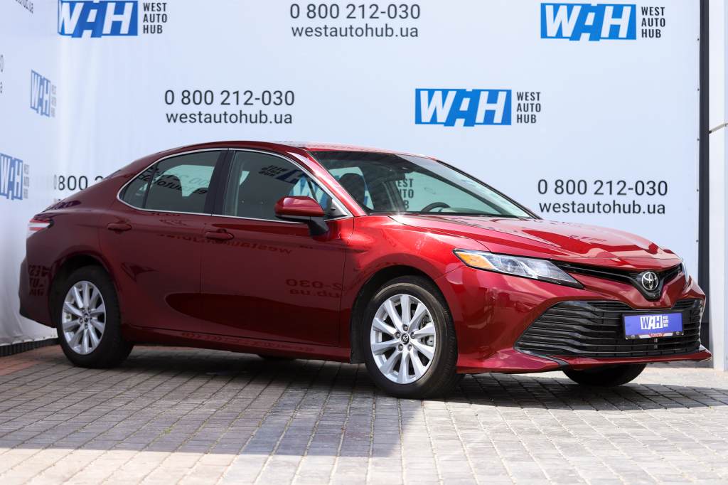 Toyota Camry LE 2017 фото 32