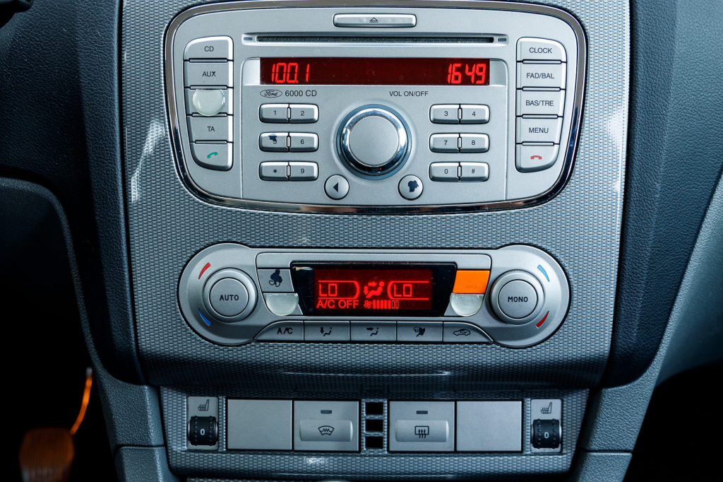 Ford Focus Titanium 2009 фото 9