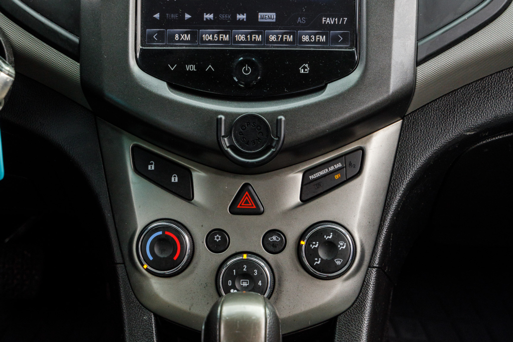 Chevrolet Sonic LS 2013 фото 17