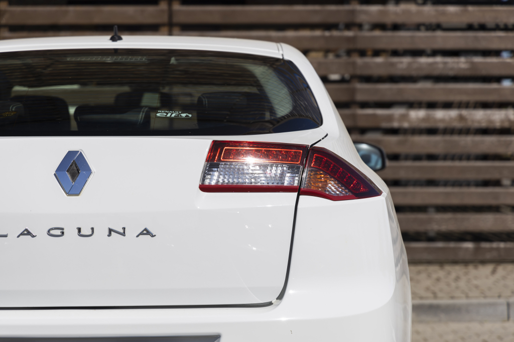 Renault Laguna 2014 фото 7