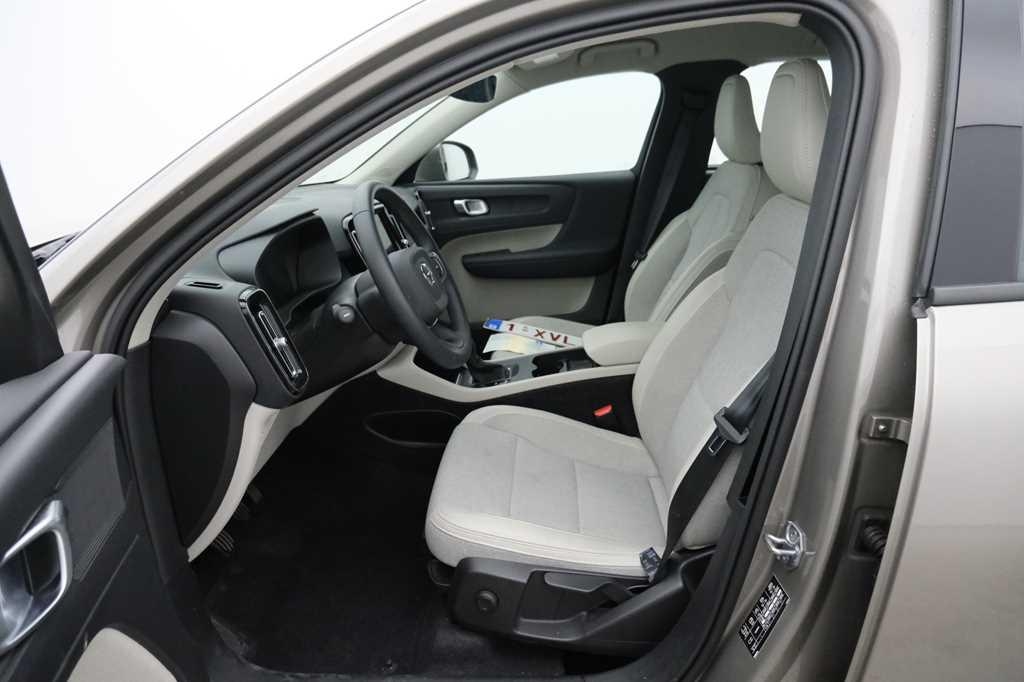 Volvo XC40 2020 photo 2