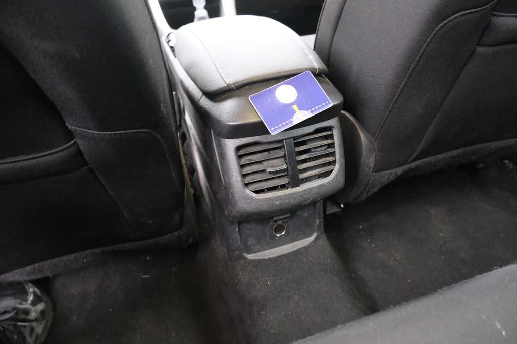 Ford Mondeo Turnier 2016 photo 37