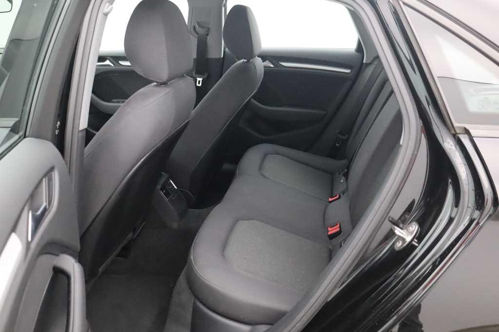 Audi A3 2016 фото 2