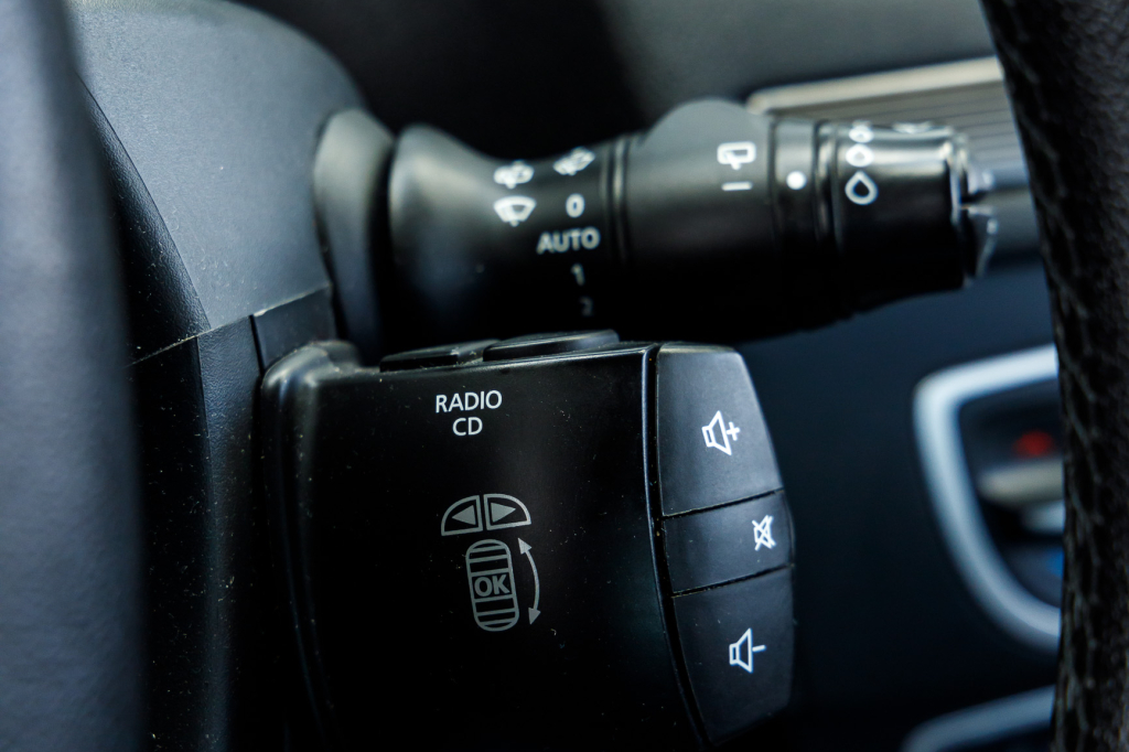 Renault Megane 2010 фото 22