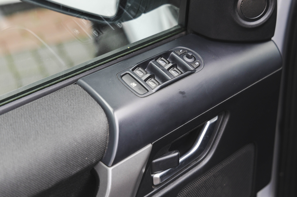 Land Rover Freelander 2010 фото 15