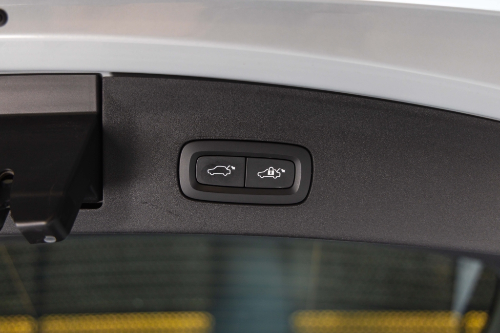 Polestar 2 2022 фото 34