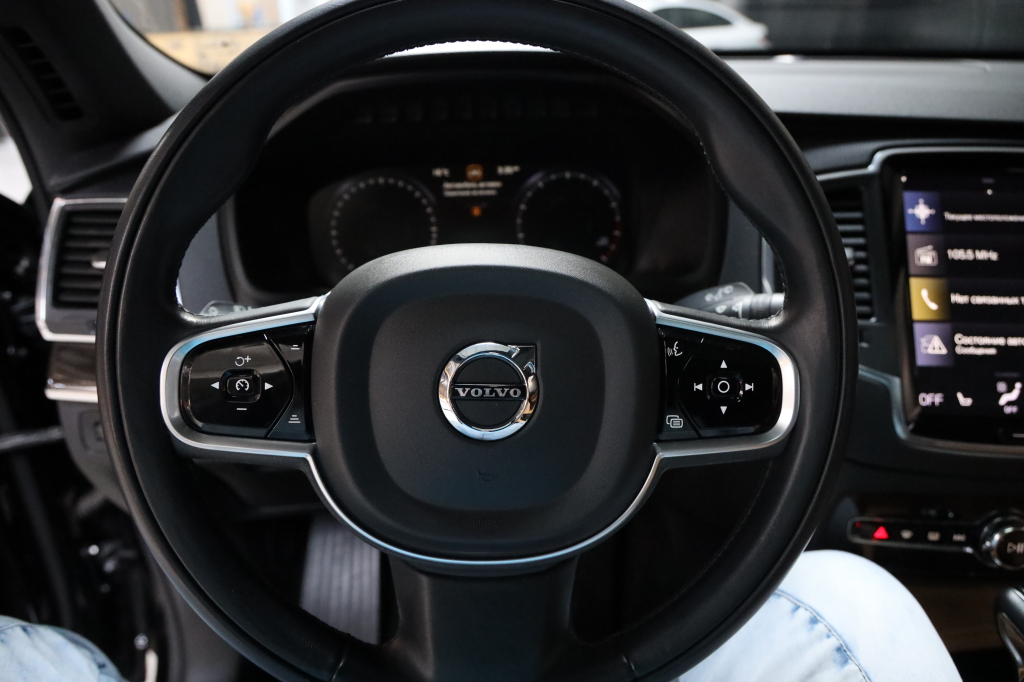 Volvo XC90 2019 photo 40