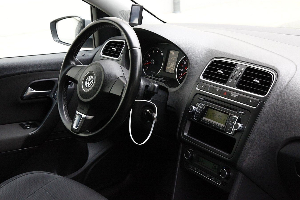 Volkswagen Polo 2010 фото 1