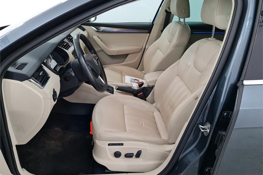 Skoda Octavia Combi 2017 фото 4