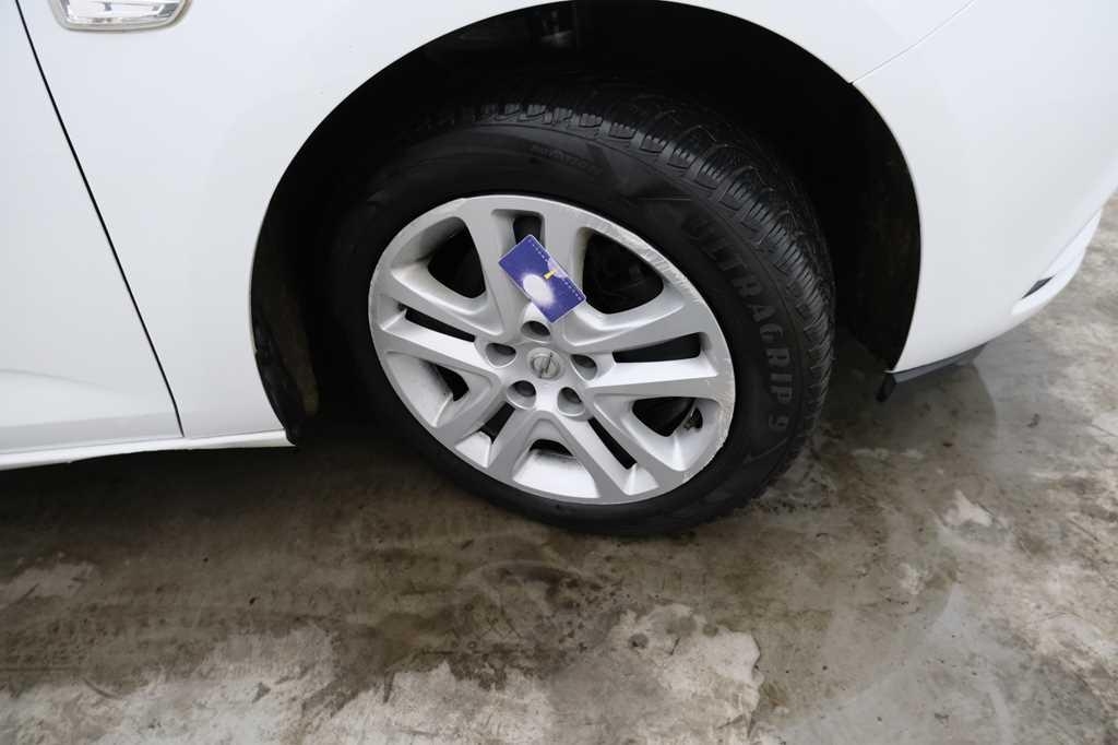 Opel Astra Sports Tourer 2016 photo 21