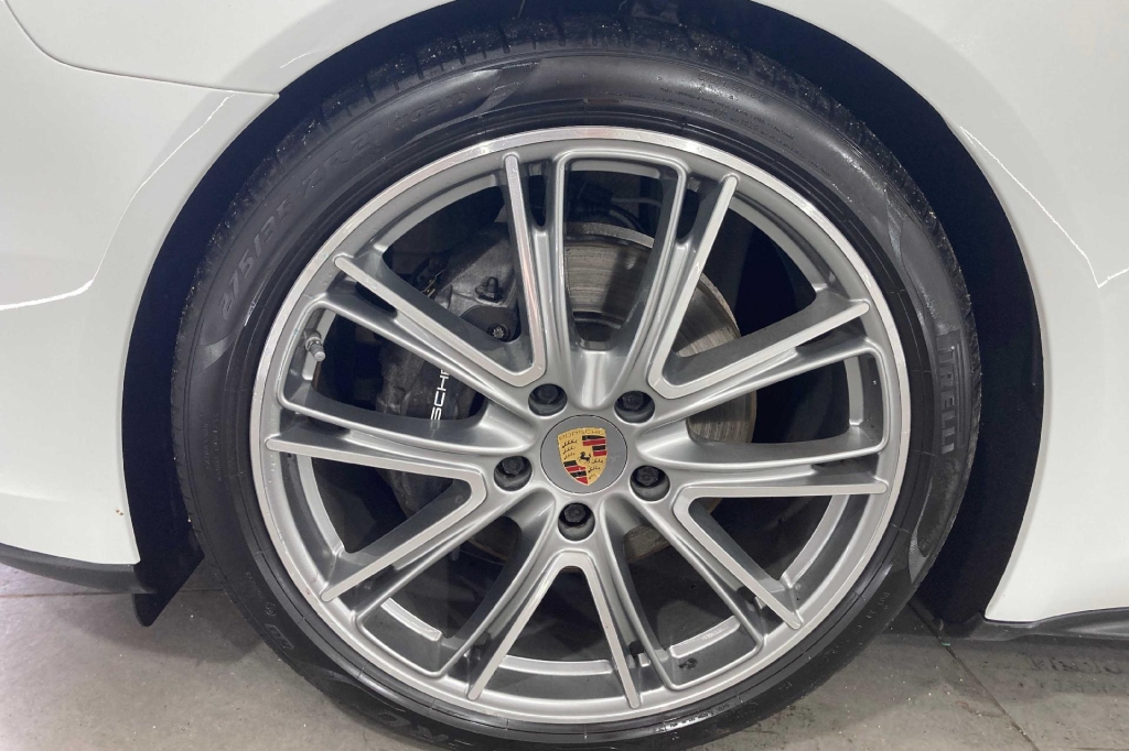 Porsche Panamera 2018 фото 7