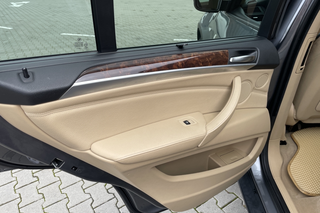 BMW X5 2008 photo 26