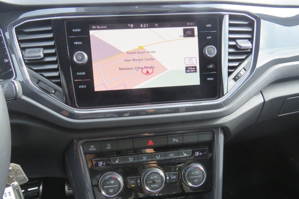 Volkswagen T-Roc 2019 фото 2