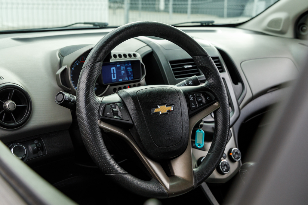 Chevrolet Sonic LS 2013 фото 6