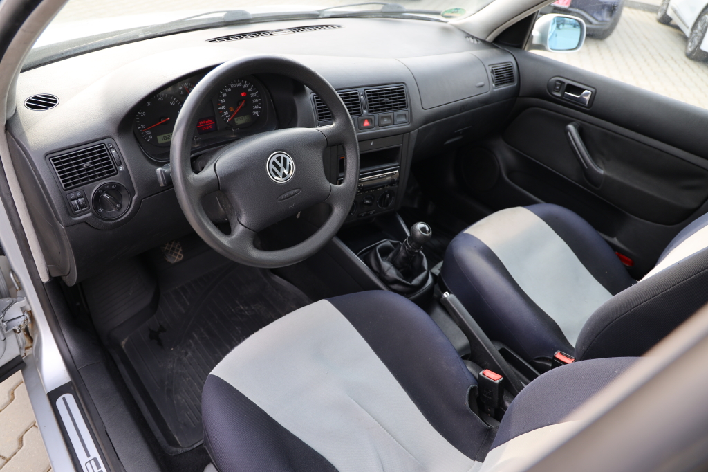 Volkswagen Golf 2001 photo 11