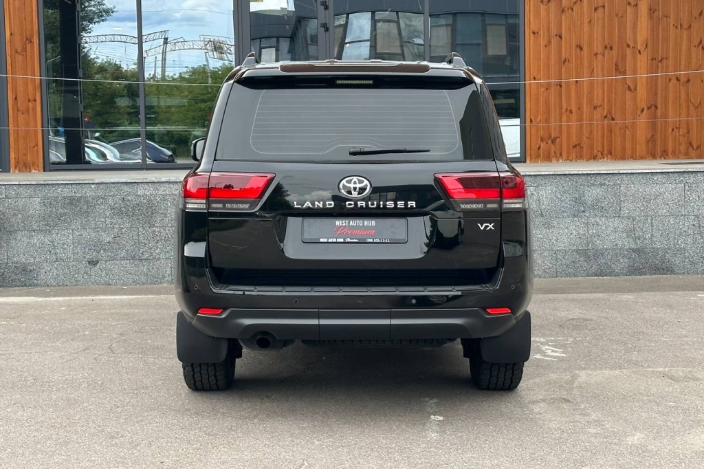Toyota Land Cruiser 300 VX BR6 Armor 2022 фото 4