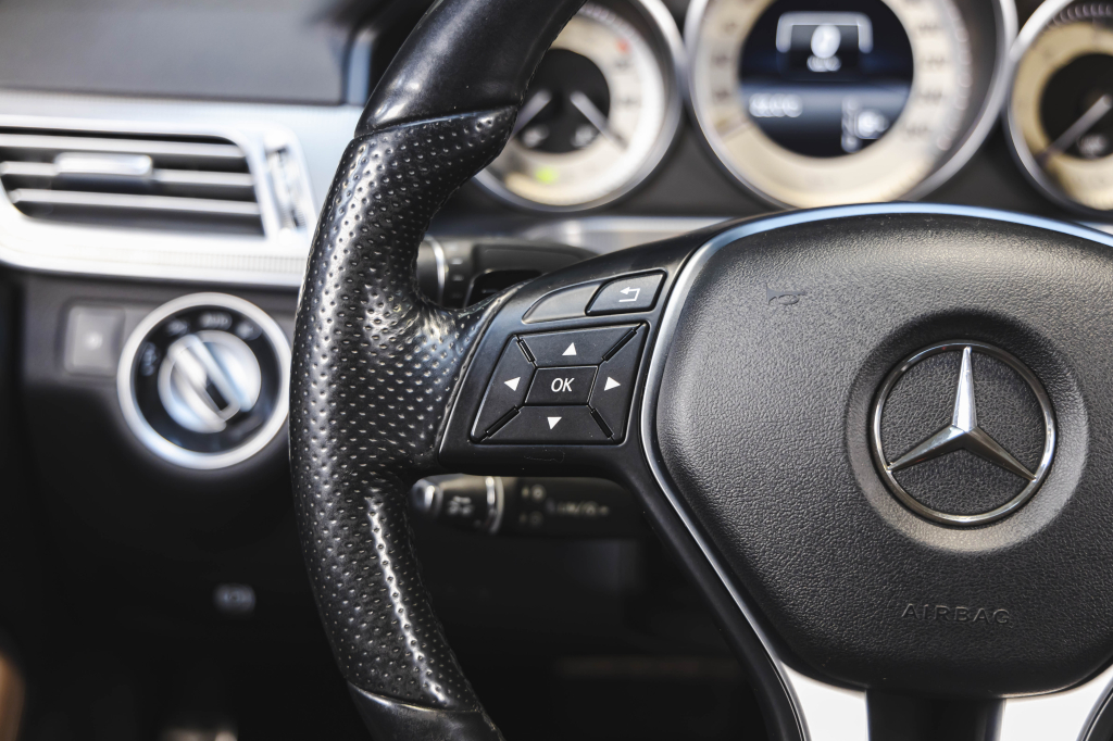 Mercedes-Benz E-Class E350 2014 photo 31