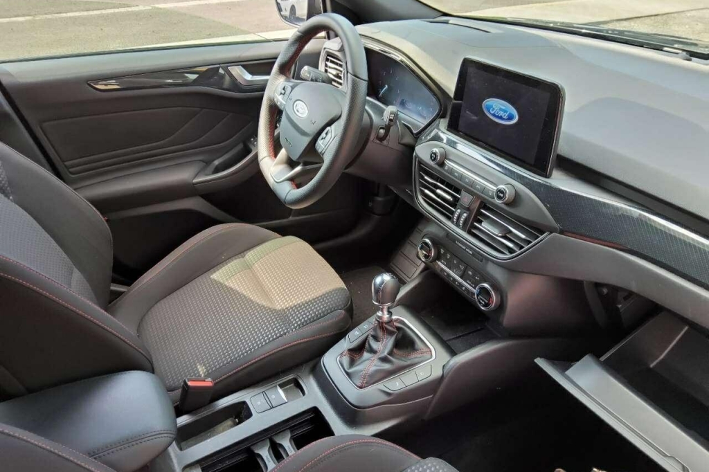 Ford Focus 2020 фото 3