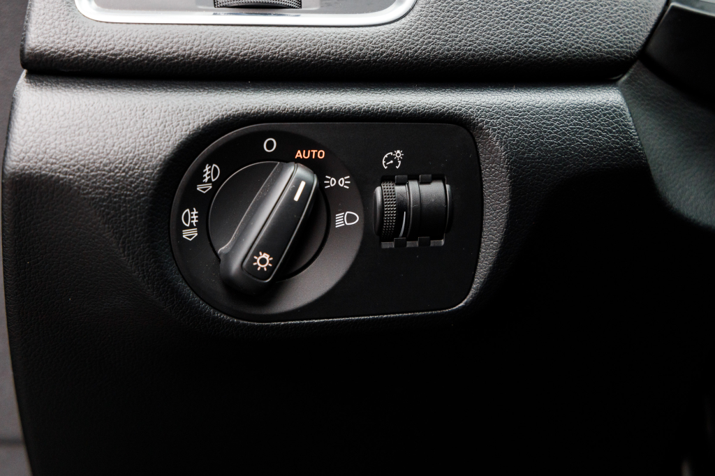 Audi Q3 2012 фото 18