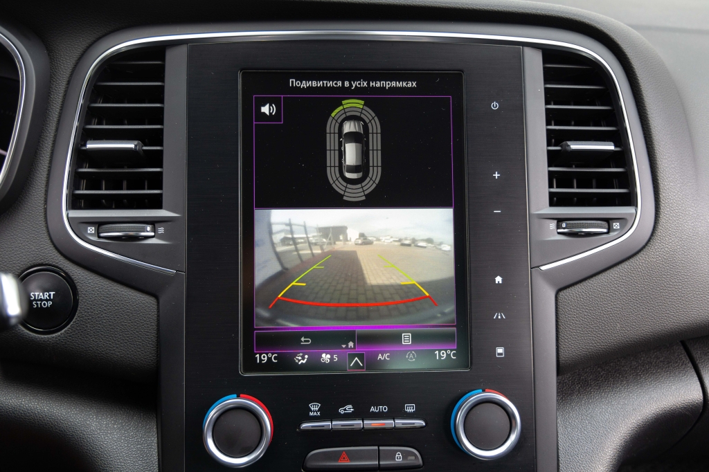 Renault Megane 2020 фото 21