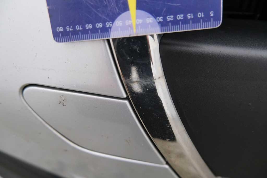 Peugeot 208 2017 фото 8