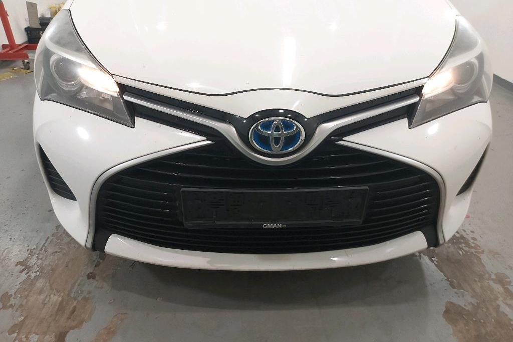 Toyota Yaris 2016 фото 16