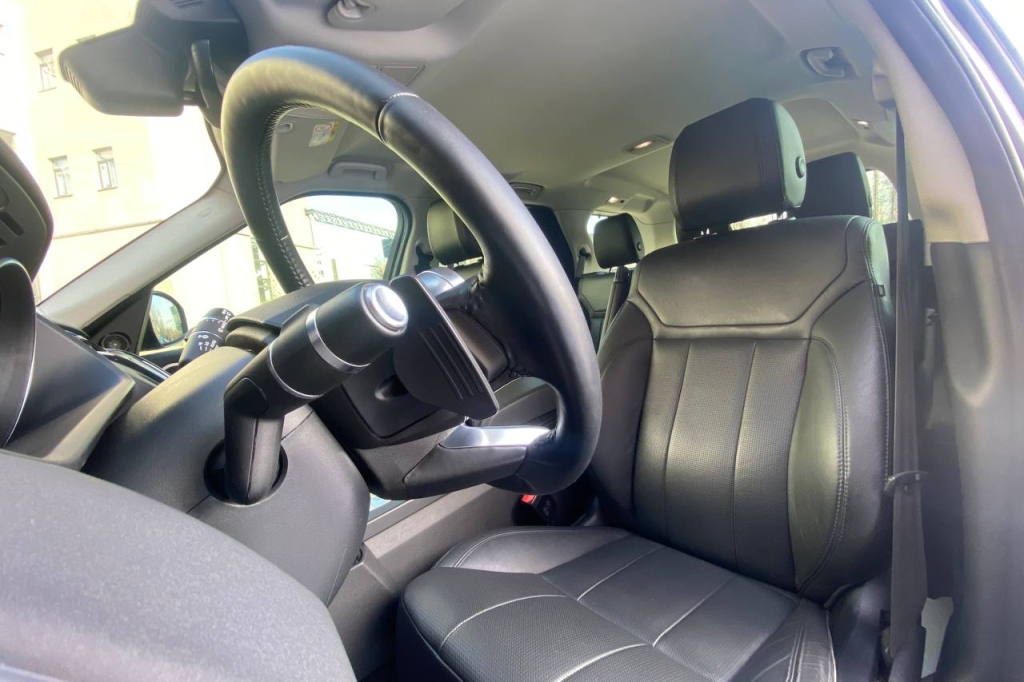 Land Rover Discovery 2017 photo 9