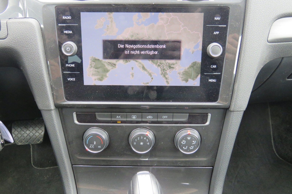 Volkswagen Golf 2018 photo 1