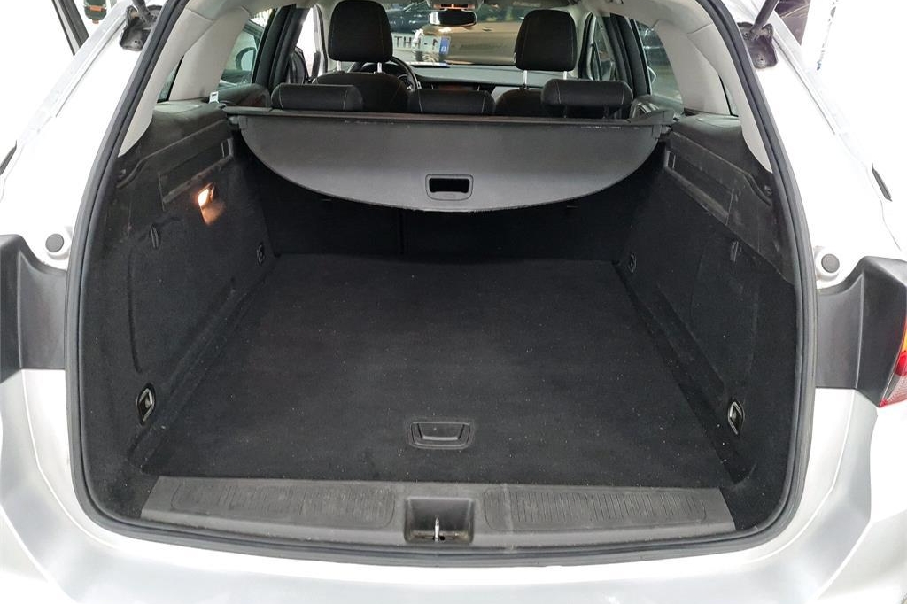 Opel Astra Sports Tourer 2017 фото 5