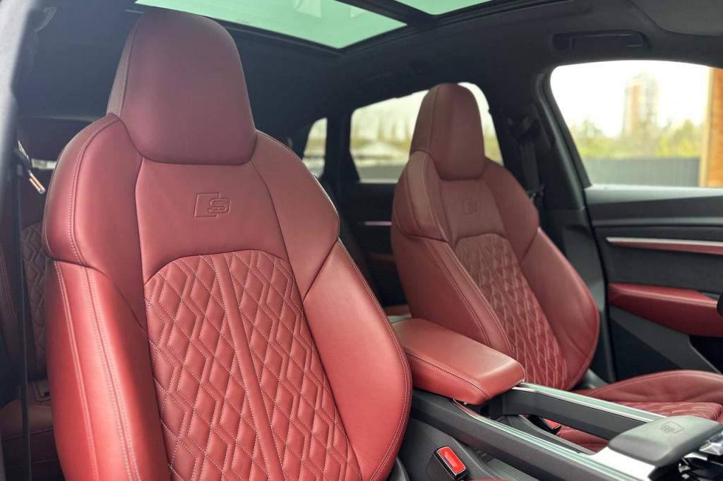 Audi e-tron S 95 kWh 2022 photo 17