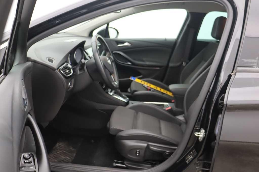 Opel Astra Sport Tourer 2018 фото 2