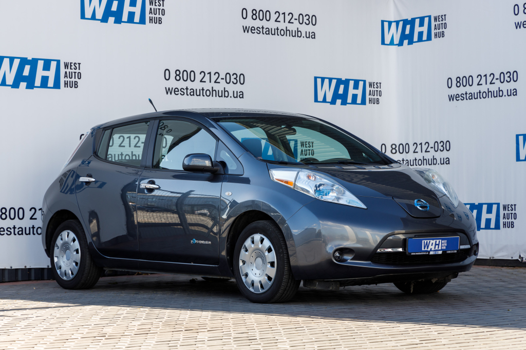 Nissan Leaf S 2013 photo 2
