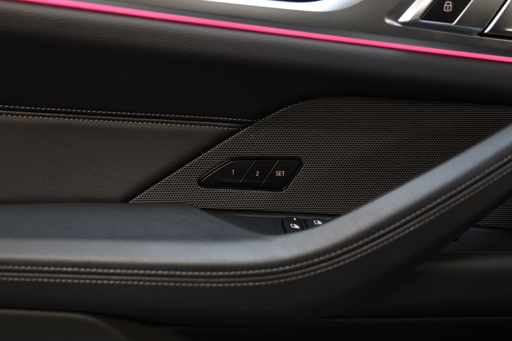 BMW i4 2023 фото 14