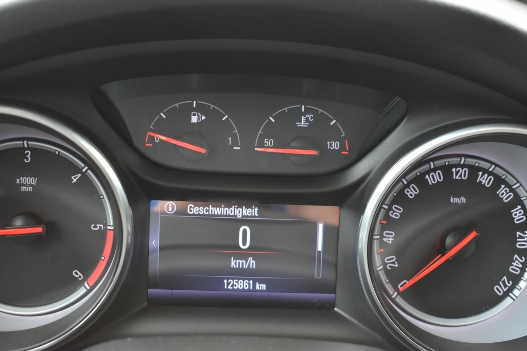 Opel Astra Sports Tourer 2018 photo 3